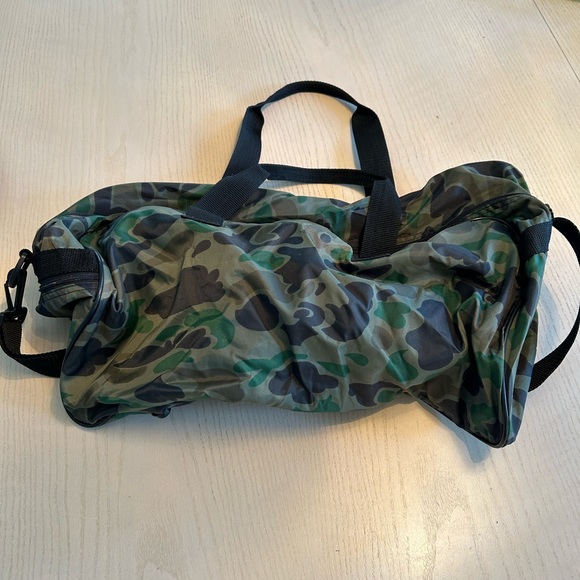 Camouflage Carry Bag - Picture 2 of 6